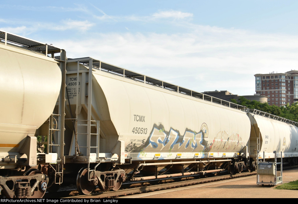 450513